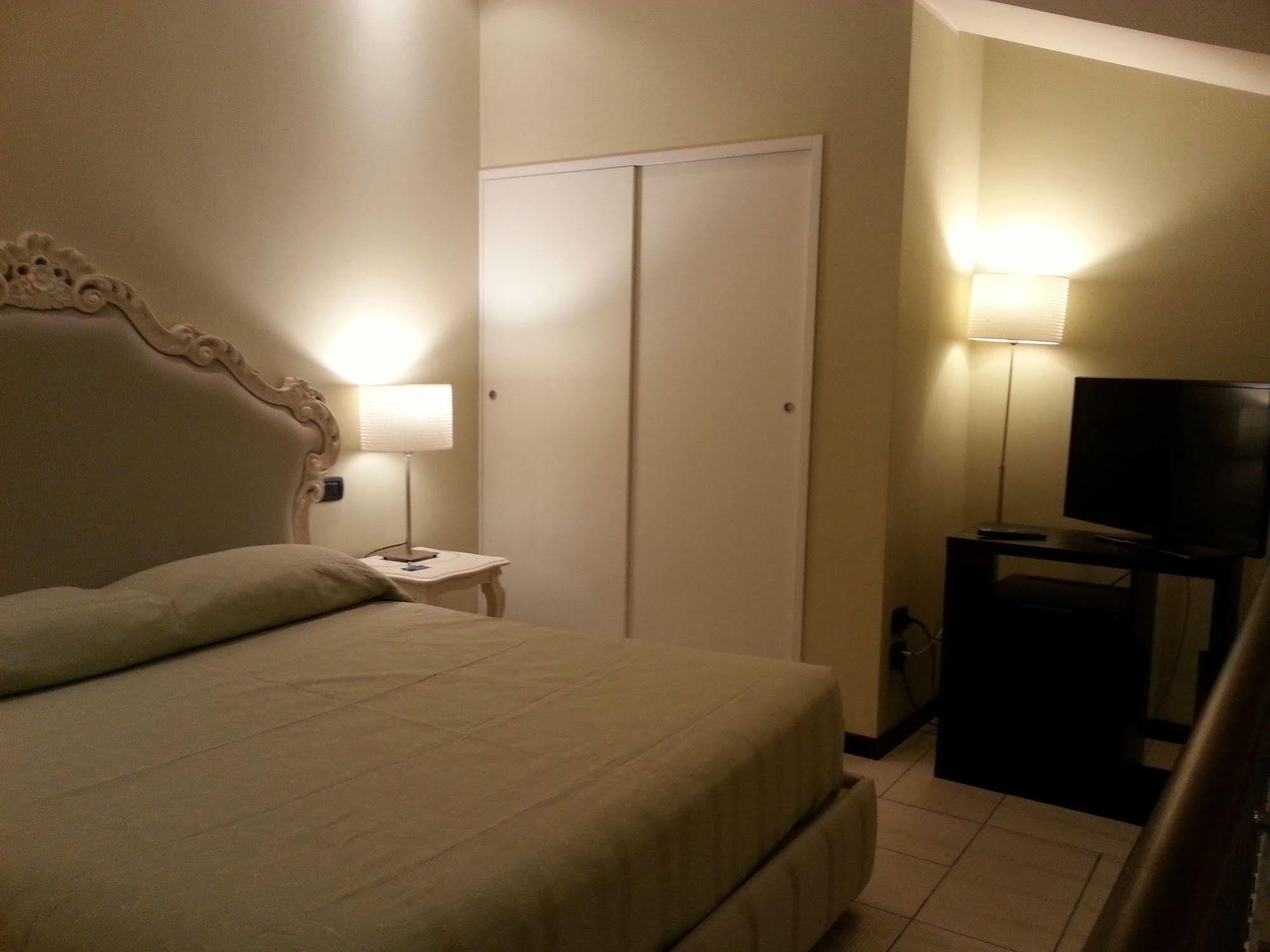 Art & Jazz Hotel Catane Extérieur photo